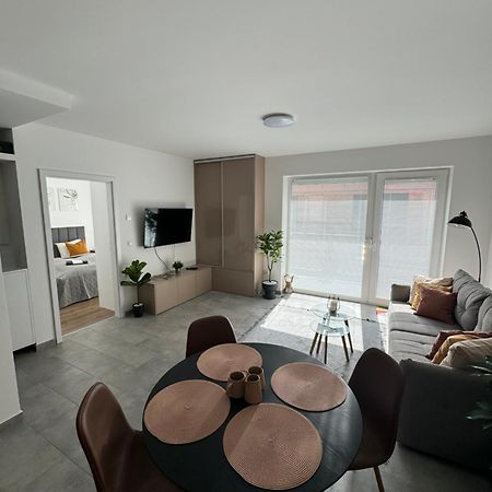 Hello 5C Apartman - เปตช์ ภายนอก รูปภาพ